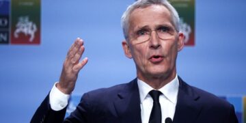 NATO chief warns there will be no quick ending to the war in Ukraine | CNN