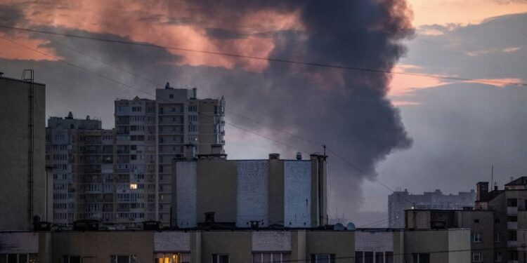 Russia bombards power facilities across Ukraine ahead of Zelensky’s meeting with Biden | CNN