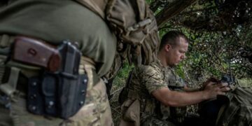 Ukrainian forces penetrate ‘first line’ of Russian defenses on southern front | CNN