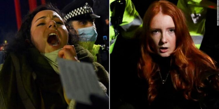 Women arrested at Sarah Everard vigil receive payout and apology from London police | CNN Women arrested at Sarah Everard vigil receive payout and apology from London police | CNN