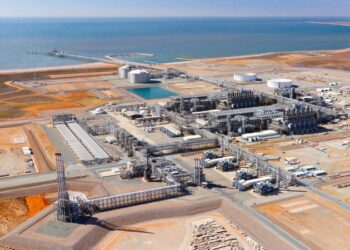 Chevron workers at key LNG facilities in Australia vote to restart strikes | CNN Business