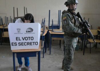Ecuador votes with crime and economy at the top of the ballot | CNN