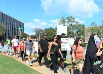 Family looks for answers after police fatally shoot Alabama man outside his home during vehicle repossession | CNN