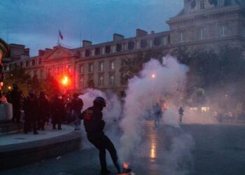 France bans all pro-Palestinian protests | CNN