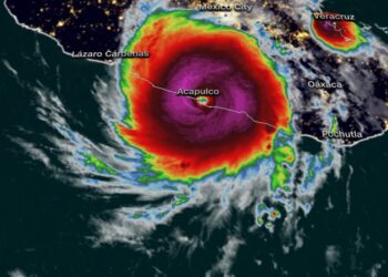 Hurricane Otis’ Category 5 ‘nightmare scenario’ knocks out all communications in Acapulco, Mexico | CNN