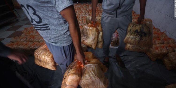 Live updates: Israel-Hamas war rages as Gaza awaits aid in worsening conditions