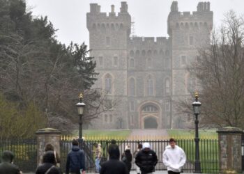 Man who plotted to kill late Queen with crossbow sentenced to 9 years in jail | CNN