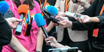 Media Freedom Act: MEPs tighten rules to protect journalists and media outlets | News | European Parliament