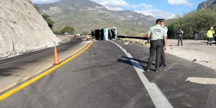 Mexico bus crash kills at least 16 Venezuelan and Haitian migrants | CNN