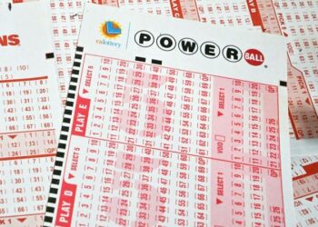 Powerball jackpot climbs to an estimated .20 billion for Wednesday’s drawing | CNN Business