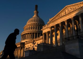 Redistricting fights in these 10 states could determine which party controls the US House | CNN Politics