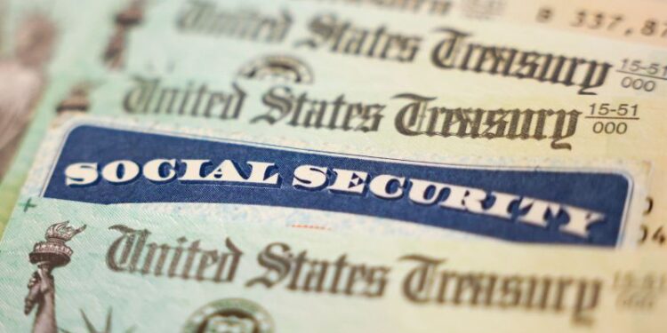 Senior citizens will see a much smaller Social Security boost for 2024 | CNN Politics