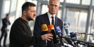 Ukraine’s Zelensky seeks to rally Western support as attention shifts to Middle East | CNN