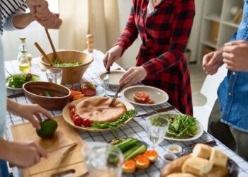 Family member say something rude? Here’s what to say back, according to experts | CNN