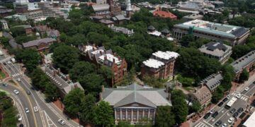 Harvard student groups issued an anti-Israel statement. CEOs want them blacklisted | CNN Business