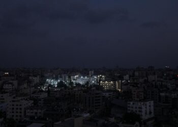 Live updates: Israel-Hamas war, Gaza evacuations, hospital crisis