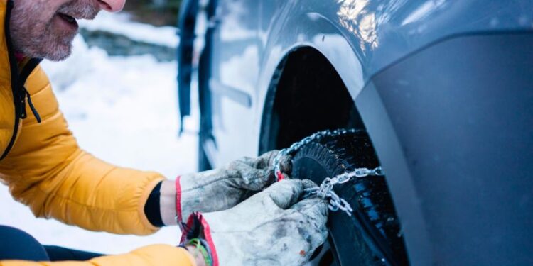 You need these things in your car in case of severe winter storms | CNN