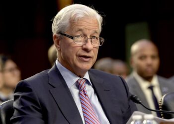 Bank CEOs warn about a looming recession