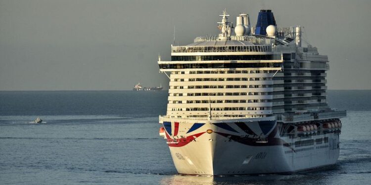 ‘Freak’ turbulence lands 11 airplane passengers in hospital as they returned from a Christmas cruise | CNN