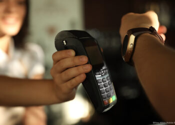 Instant payments: the benefits for customers and business  | News | European Parliament