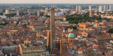 ‘Leaning tower’ in Italy on ‘high alert’ for collapse | CNN