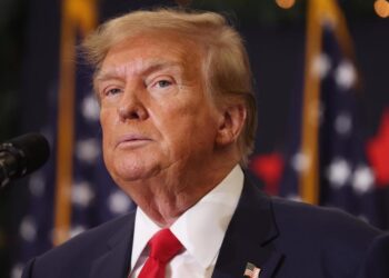 Live updates: Trump to attend court hearing on presidential immunity claims