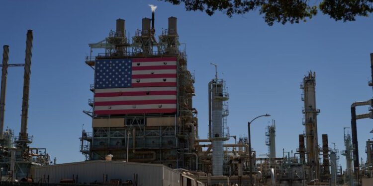 Oil and Gasoline Fast Facts | CNN