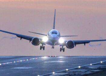 Passengers wake up in the ‘wrong’ country as Storm Isha plays havoc with flight plans | CNN