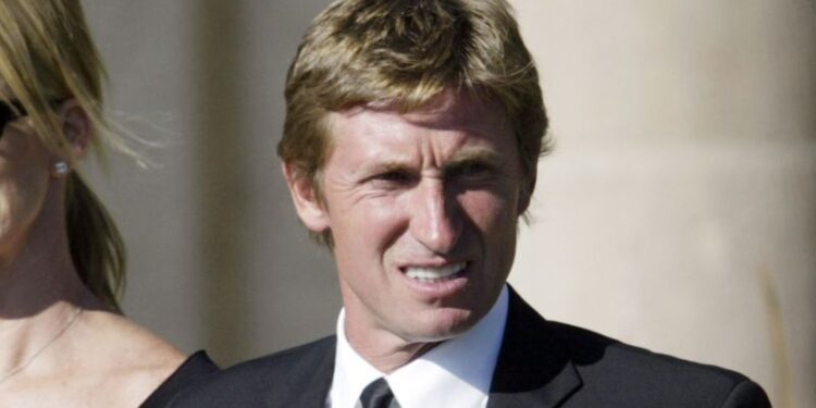 Wayne Gretzky Fast Facts | CNN