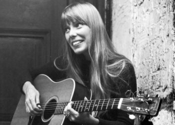 Joni Mitchell Fast Facts | CNN