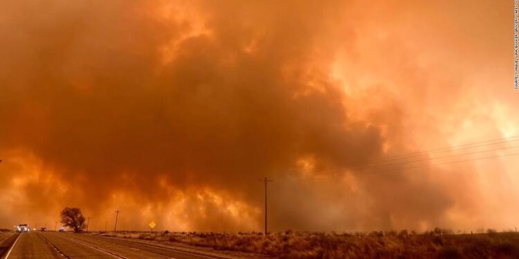Live Updates: Smokehouse Creek Fire grows rapidly in Texas