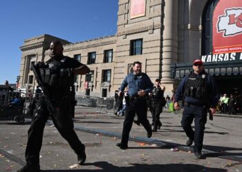 Live updates: Up to 10 injured in shooting near Kansas City Chiefs Super Bowl parade