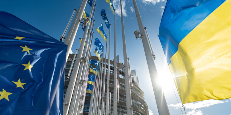 Parliament calls on the EU to give Ukraine whatever it needs to defeat Russia | News | European Parliament