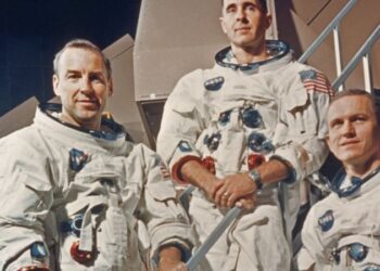 James Lovell Fast Facts | CNN