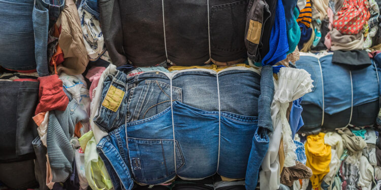 MEPs call for tougher EU rules to reduce textiles and food waste | News | European Parliament