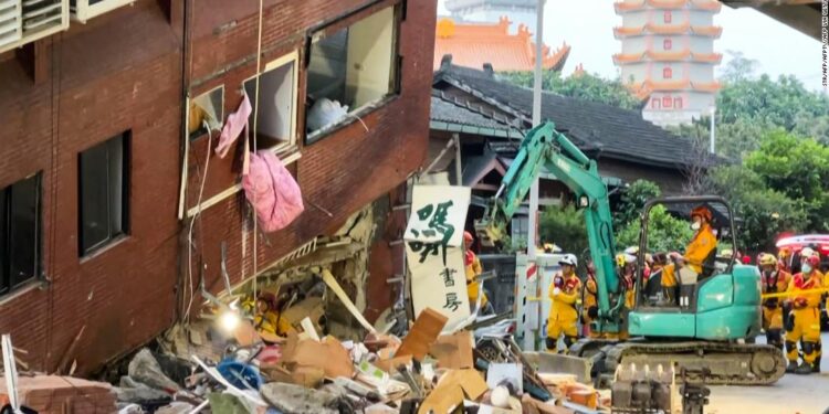 Live updates: 7.4 magnitude quake hits Taiwan