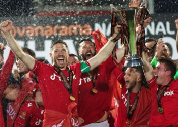 Wrexham secures promotion in front of jubilant owners Ryan Reynolds and Rob McElhenney | CNN