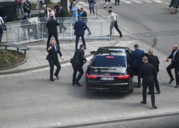 Slovakia’s prime minister expected to survive after shooting | CNN