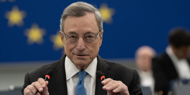 Draghi to MEPs: “Europe faces a choice between exit, paralysis, or integration” | News | European Parliament