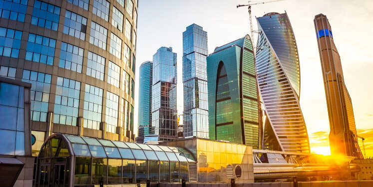 How Russian firms use international risk-sharing to mitigate the effects of sanctions