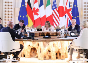 What can informal groups in EU foreign policy tell us about the survival of the EU?