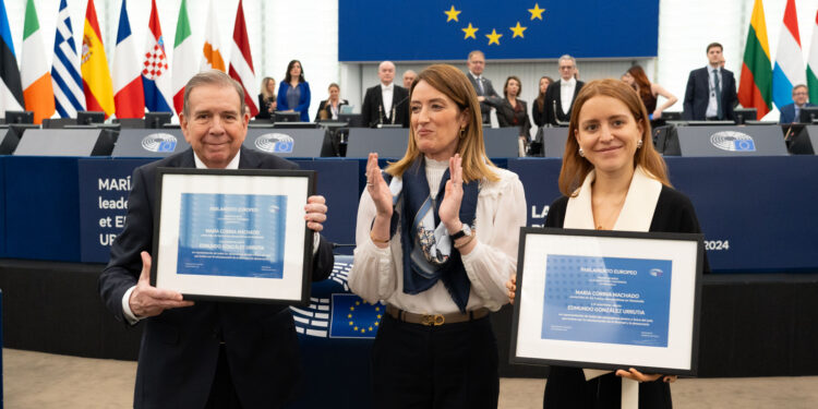Parliament honours Edmundo González Urrutia and María Corina Machado | News | European Parliament