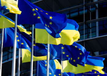 The EU must contribute to robust security guarantees for Ukraine | News | European Parliament