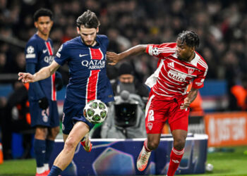 Football forecasting – harnessing the power of the crowd