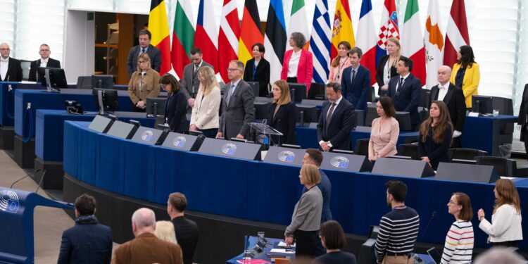 Opening of the 5-8 May plenary session | News | European Parliament