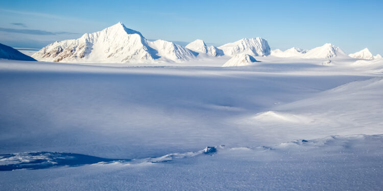 Arctic: MEPs warn of military build-up and geopolitical competition | News | European Parliament