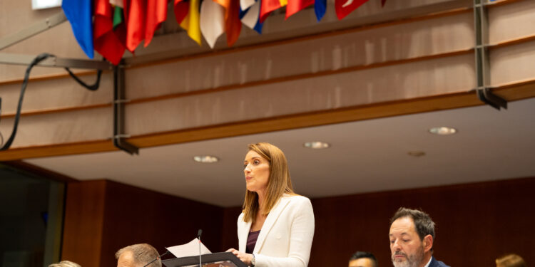 EP President Roberta Metsola commemorates victims of 2015 Paris attacks | News | European Parliament