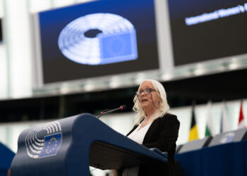 International Women’s Day: call to act against cyberbullying | News | European Parliament