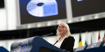 International Women’s Day: call to act against cyberbullying | News | European Parliament